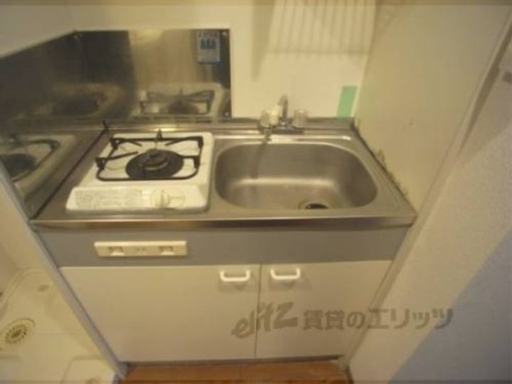 SHICATA SEPT BLDGのキッチン