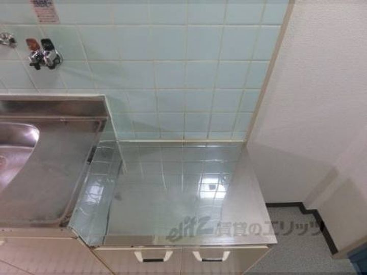 タウンズホワイト303のキッチン