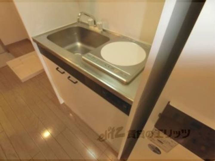 Amare亀乃子303のキッチン