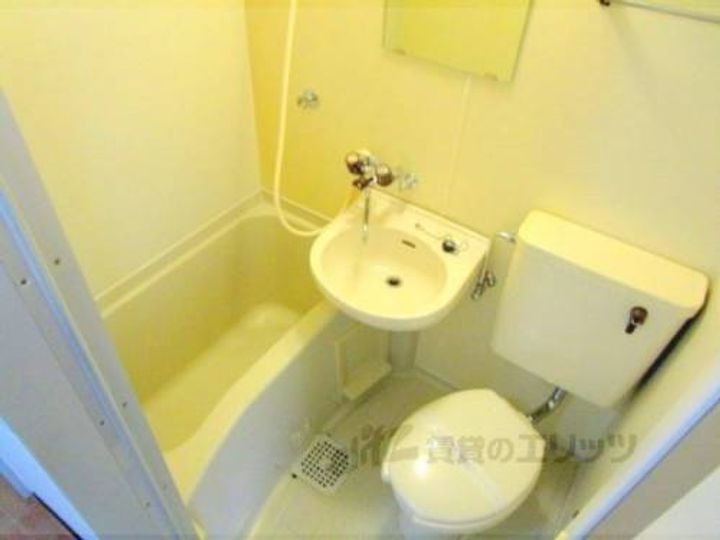 メゾンラトアの風呂