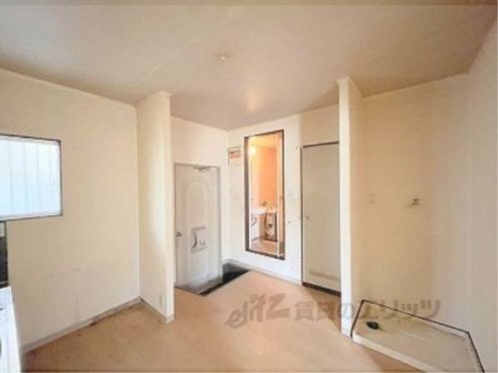 ポニーハイツ101の玄関