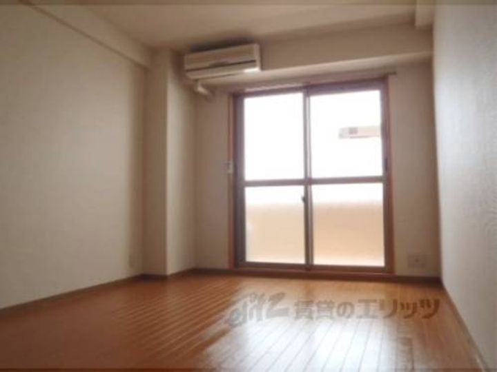 マ・アビタション505の寝室