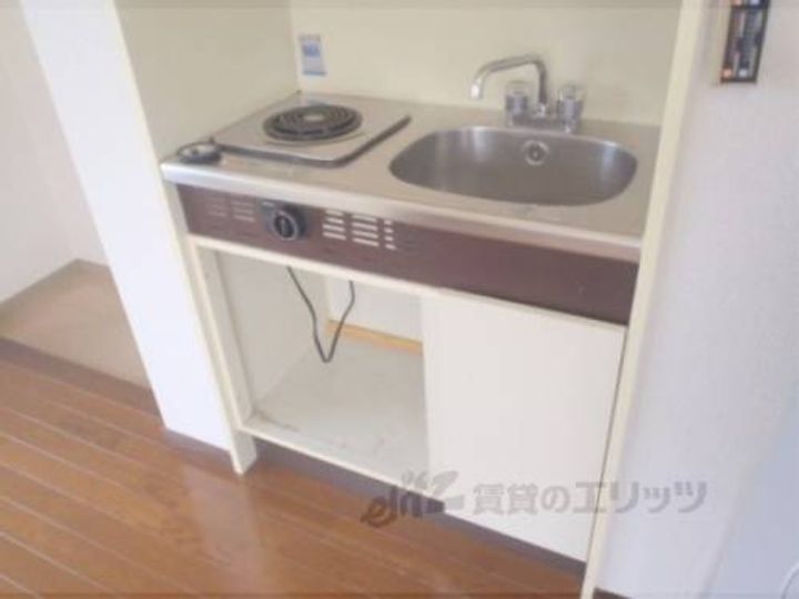 DETOM?1京大前401のキッチン