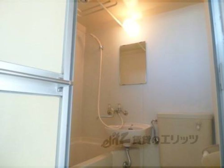 ソフィア山科202の風呂