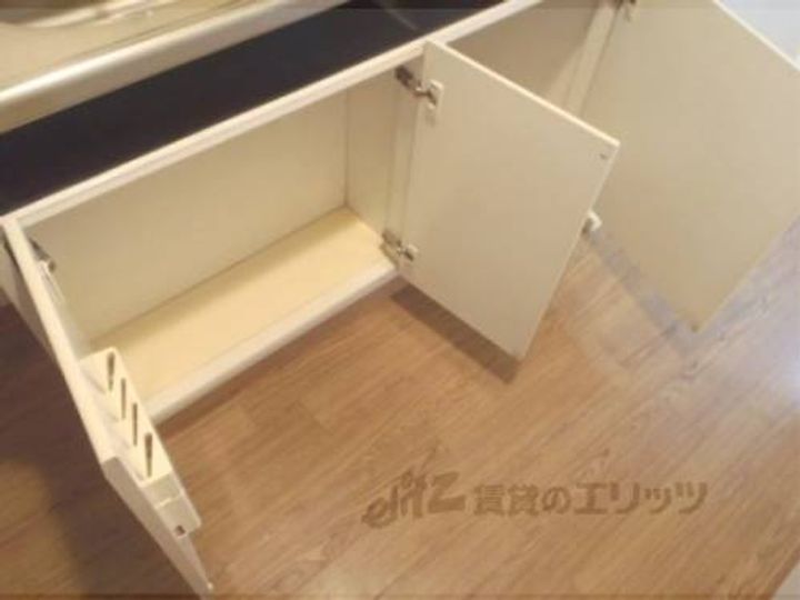 ネクスプロス大手筋402のキッチン