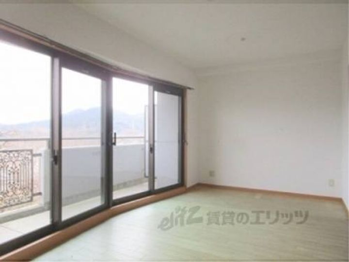 やしま館503の玄関