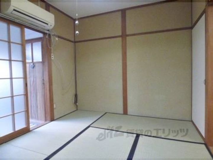 桂ノ宮荘1F02の寝室