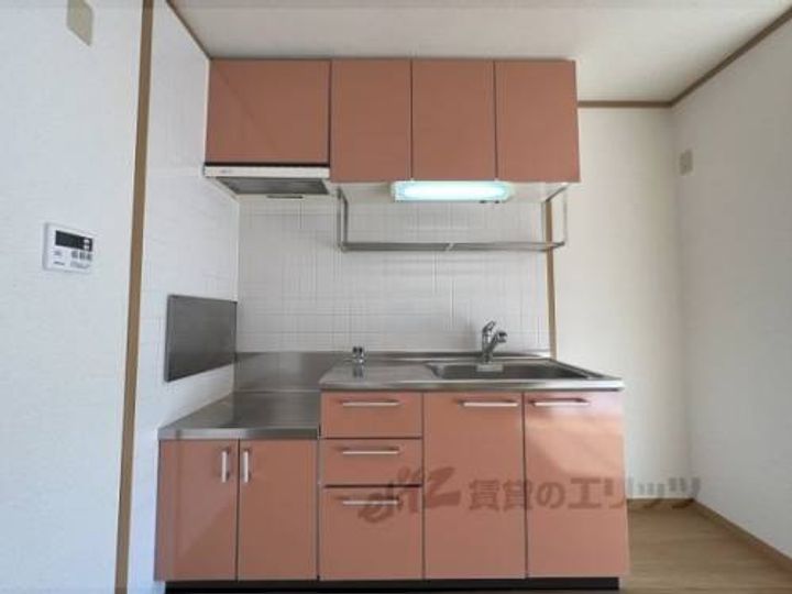 ソレアード小野A棟A202のキッチン