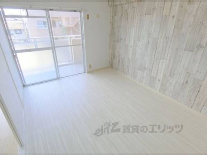 フラワー2番館238の寝室