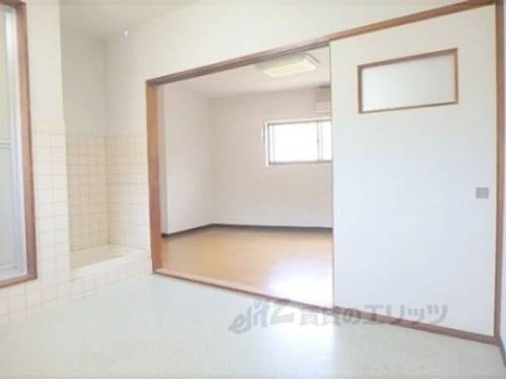 ハイツレスポ・アール2-Bの玄関