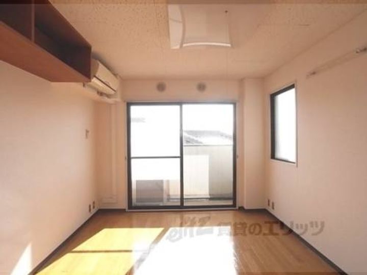 第二京都メゾンベルジュ西京極307の寝室