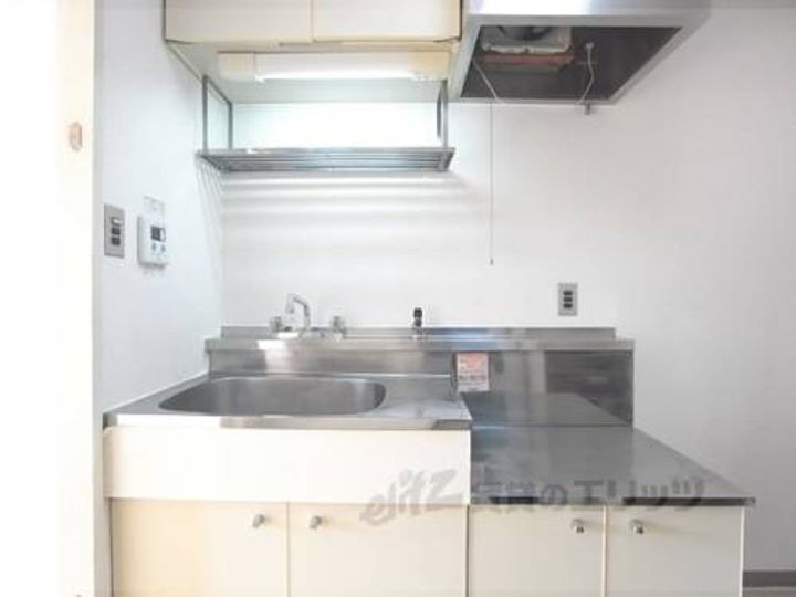 第二京都メゾンベルジュ西京極307のキッチン