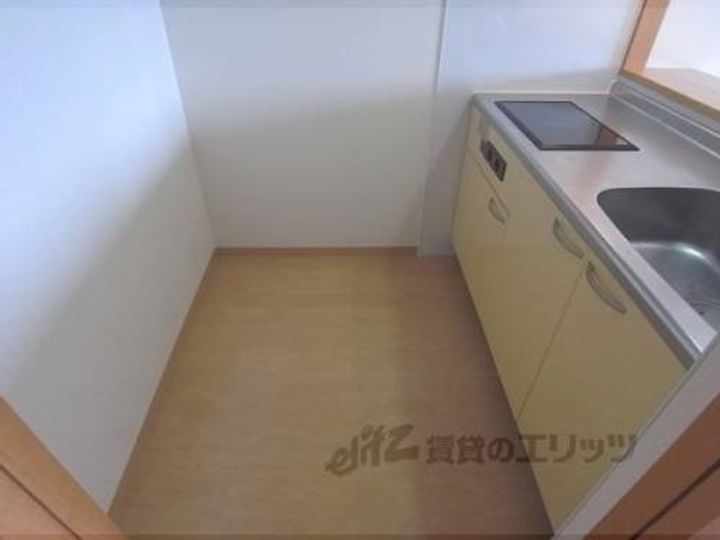 サンロイヤル三条のキッチン