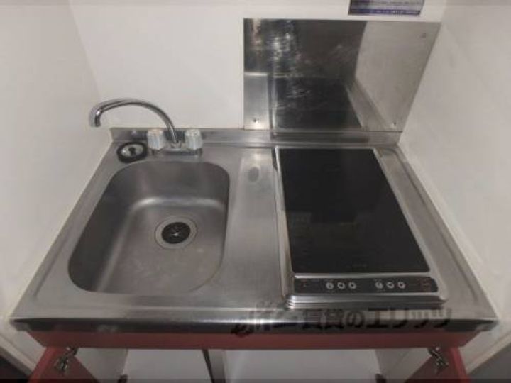 レオパレスセレーノ103のキッチン