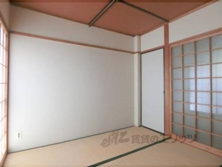 金剛ビル205の寝室