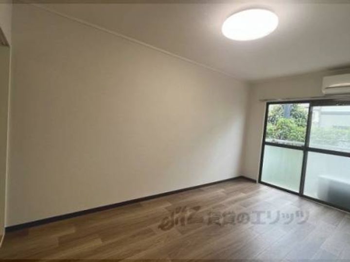 小山ハイツA棟110の寝室