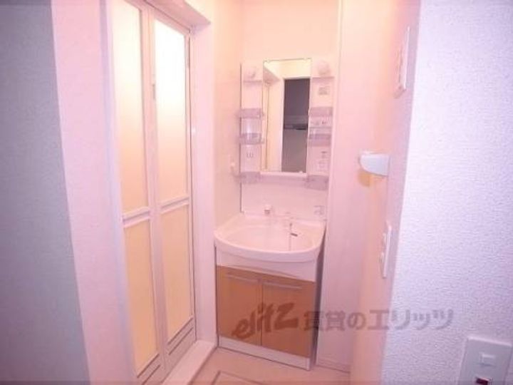 アウドムラのその他画像