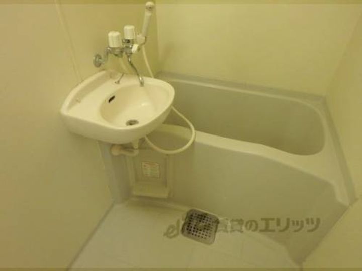 リベルテ木幡駅前の風呂