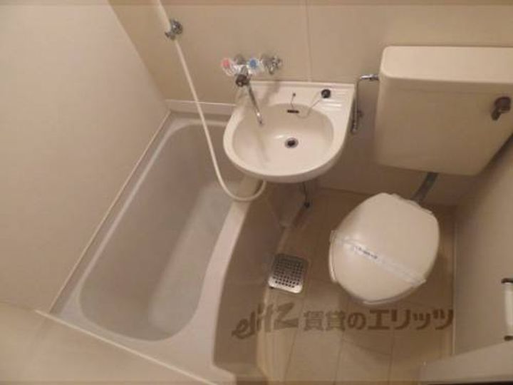 レオパレス久世110の風呂