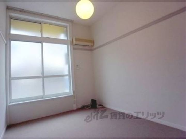 レオパレスグローバル?104の寝室