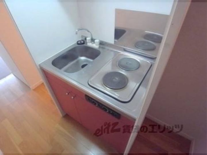 レオパレスグローバル?104のキッチン