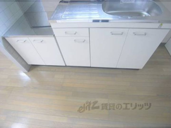 パール新大宮B棟202のキッチン