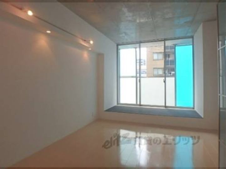 レジデンシャル四条蟷螂山401の寝室