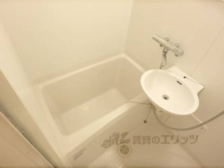 レオパレス八幡大谷の風呂