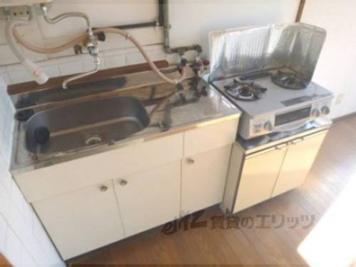 牧定荘1のキッチン