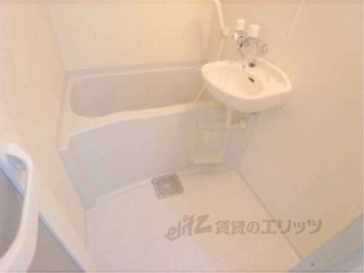 レオパレスTMSの風呂
