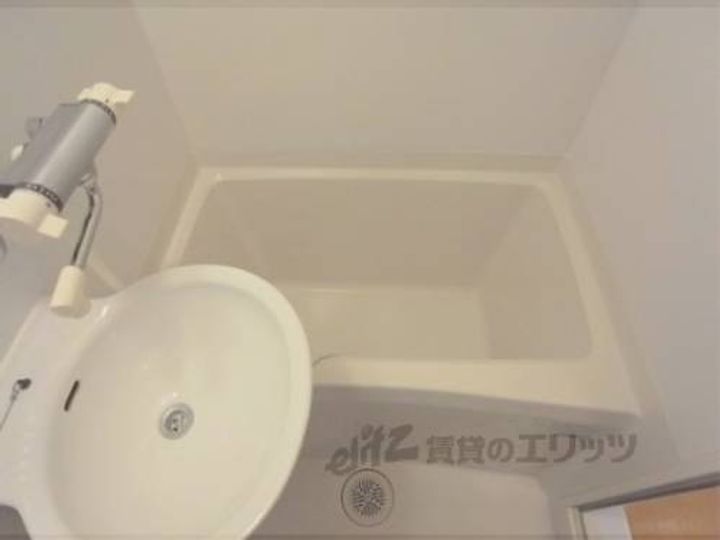 レオパレス華309の風呂