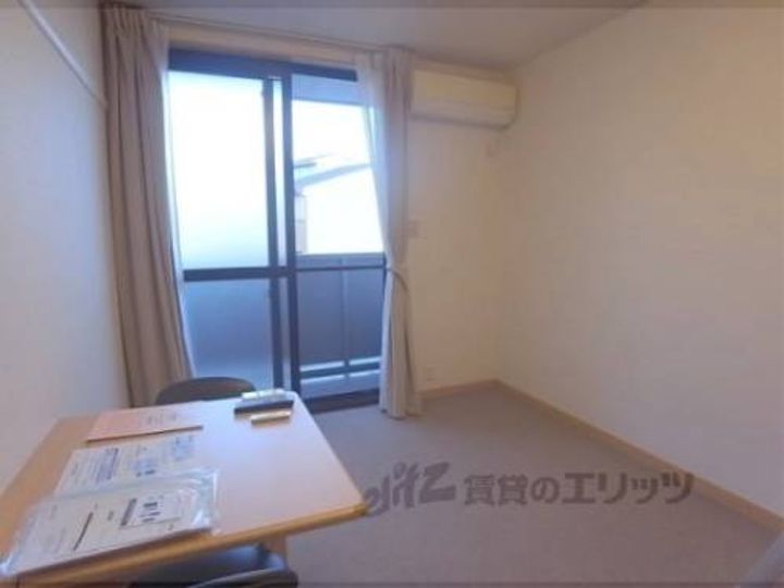 レオパレス華309の寝室