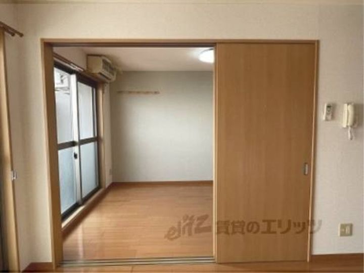 ブエナビスタ大津ウエスト403の寝室