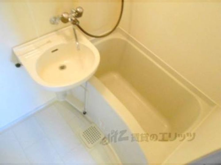 ハウス6101の風呂