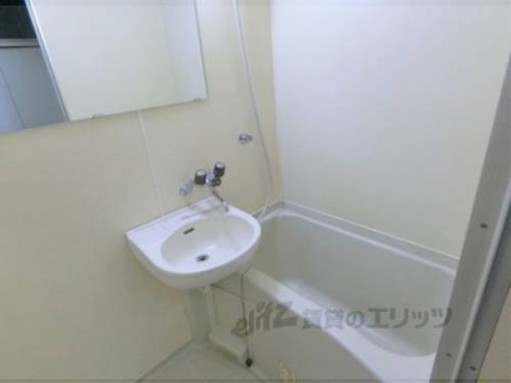 ハウス6102の風呂