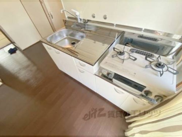 御殿山コーポB棟205のキッチン