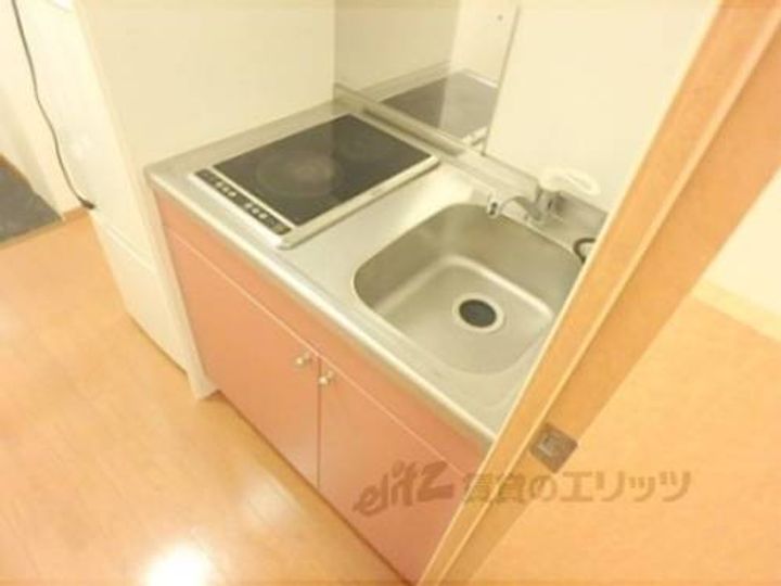 レオパレスベルハイム笠山204のキッチン