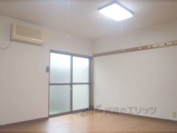 第1ハイツ早田102の寝室