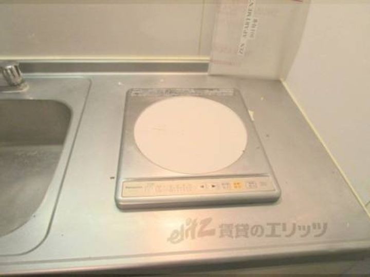 アパルトマン御所西102のキッチン