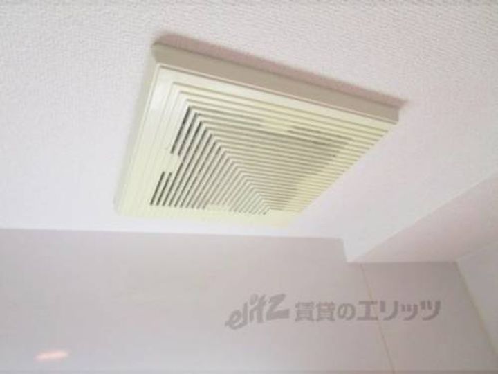 アパルトマン御所西102のキッチン
