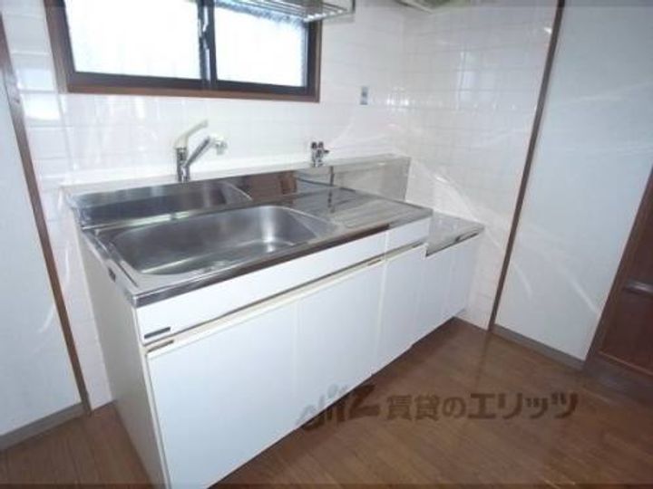 エクセル新十条301のキッチン