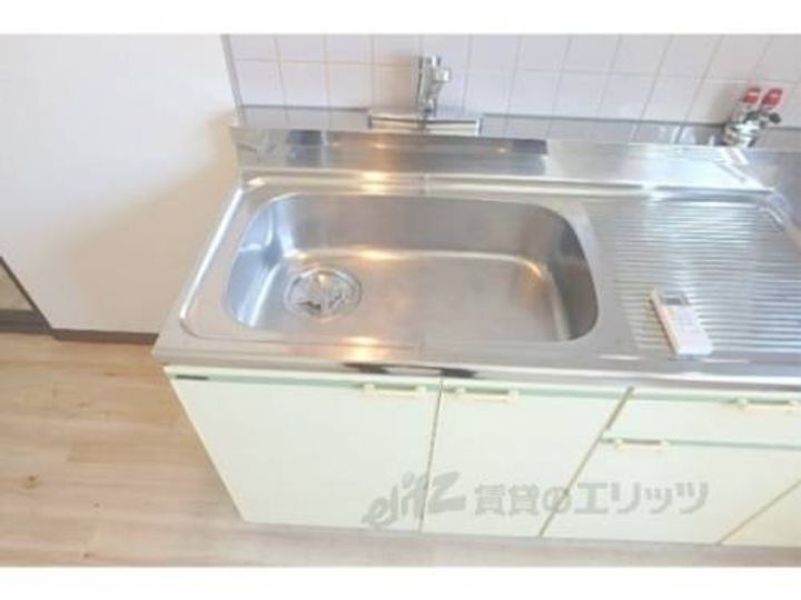 エステート守山A棟203のキッチン