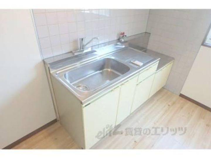 エステート守山A棟203のキッチン