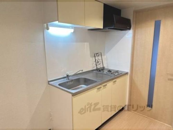 クオリカ西京極うまづか107のキッチン