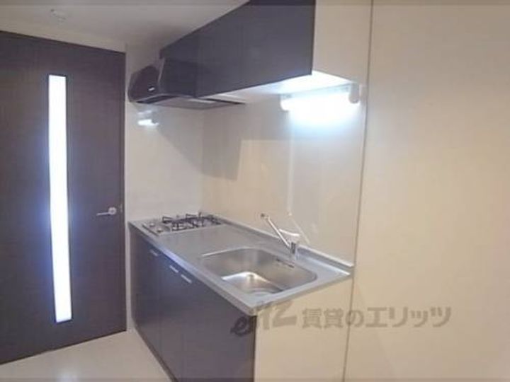 クオリカ西京極うまづか408のキッチン