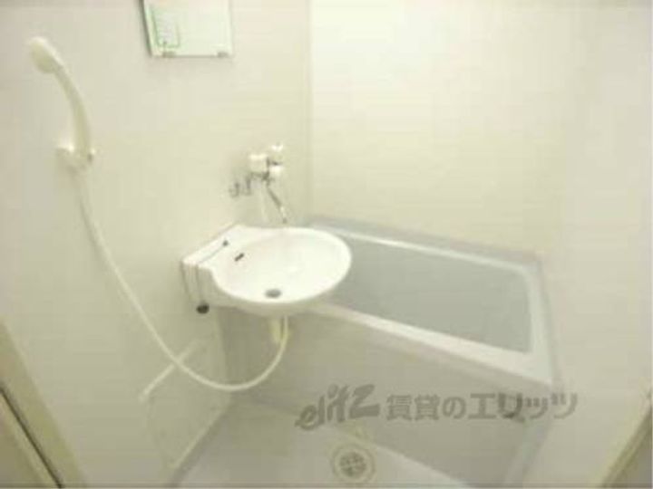 レオパレスアジェル岩倉南107の風呂