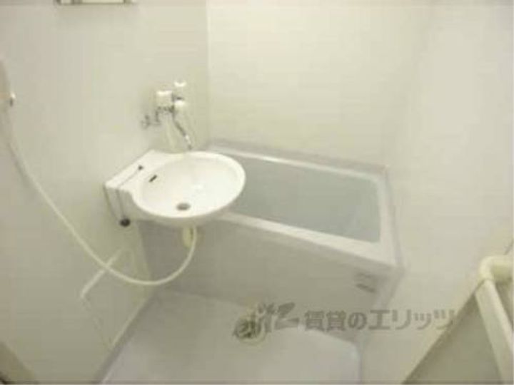 レオパレスアジェル岩倉南107の風呂