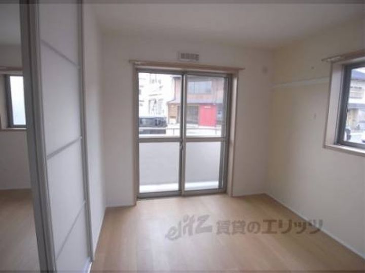 ラ・グレイス下鴨102の寝室