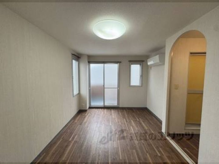 ラピスヤン東野302の寝室