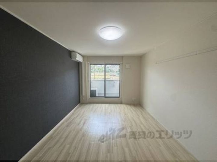 エムズ アロッジオ207の寝室